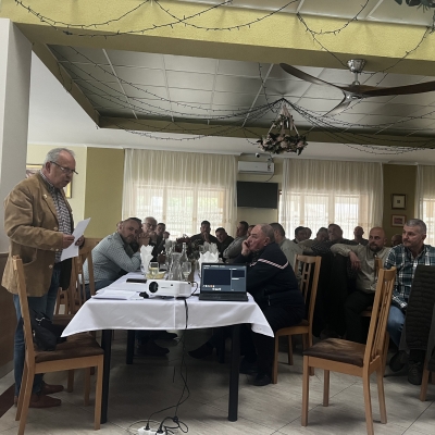 Meg&uacute;jult bizalom